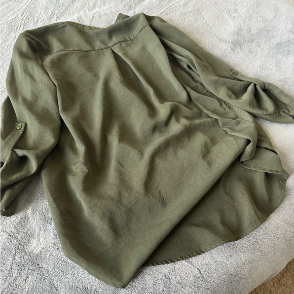 Nordstrom Lush Blouse Hunter Green Size medium - Picture 5 of 5